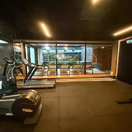Boulevard Vistula Swimming Pool, Sauna, Gym & Parking *