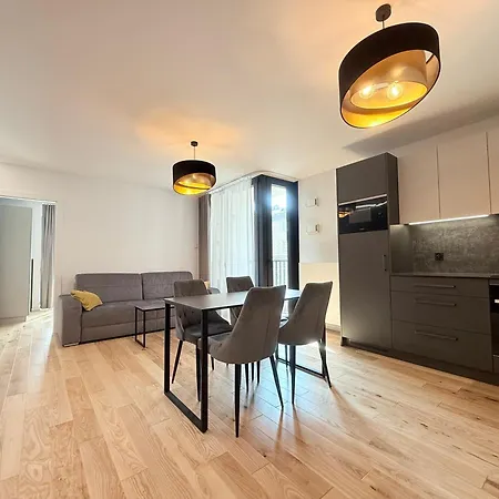 Apartment Boulevard Vistula Swimming Pool, Sauna, Gym & Parking