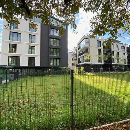 Boulevard Vistula Swimming Pool, Sauna, Gym & Parking Krakau