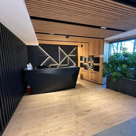 Boulevard Vistula Swimming Pool, Sauna, Gym & Parking * Krakau